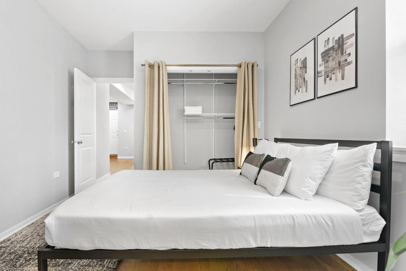 Lovely 1 bedroom in Charming Neighborhood Wicker Park Main image 2